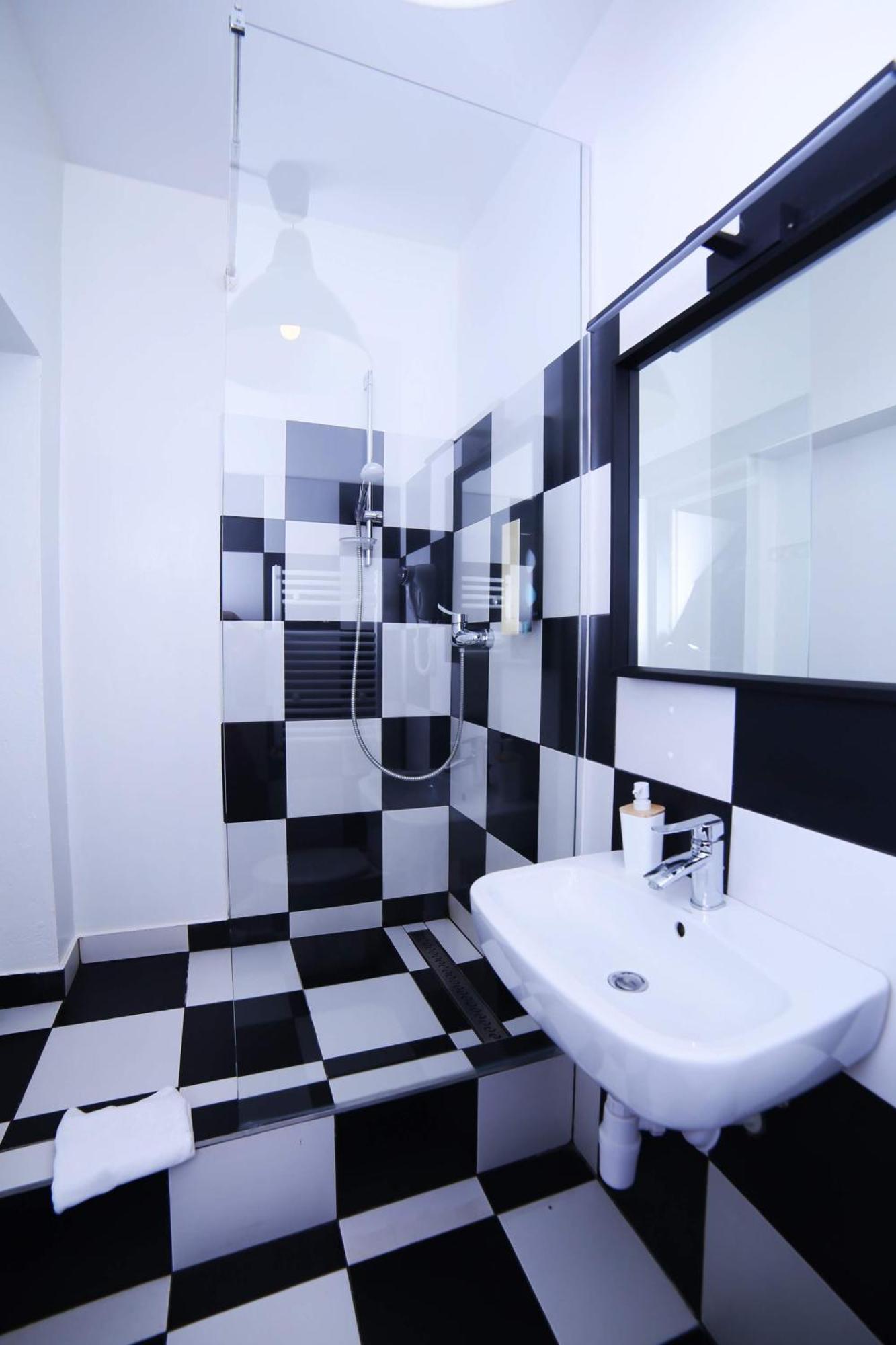 Arthotel Stalowa 52 Warschau Zimmer foto